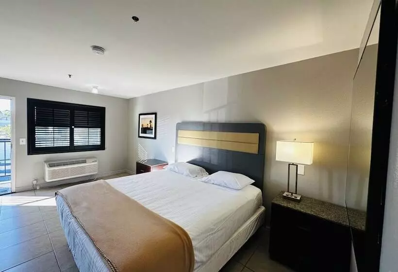 モーテル Casa Blanca Express & Suites Cypress Buena Park   Anaheim Area