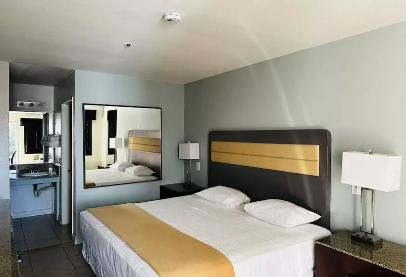 モーテル Casa Blanca Express & Suites Cypress Buena Park   Anaheim Area