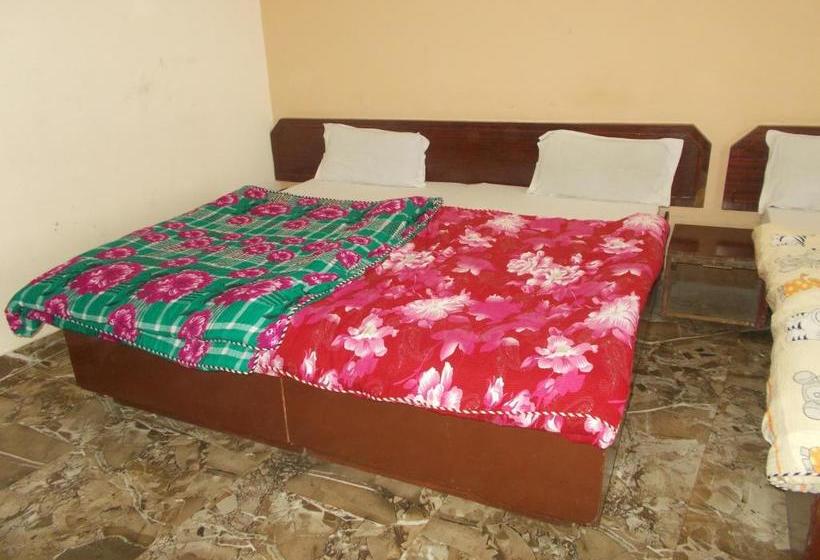 هتل Nice Place Near Cart Road