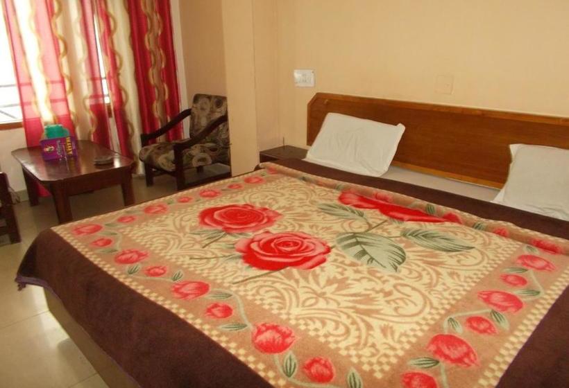 هتل Nice Place Near Cart Road