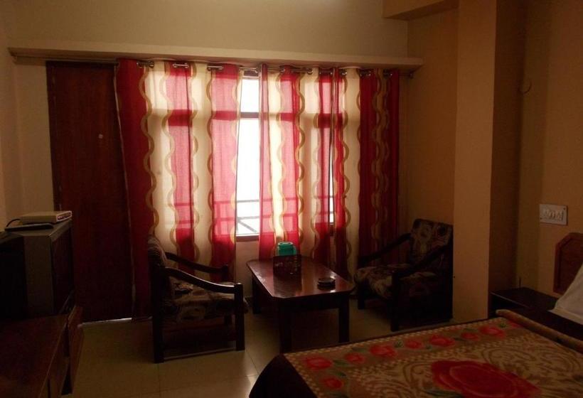 هتل Nice Place Near Cart Road