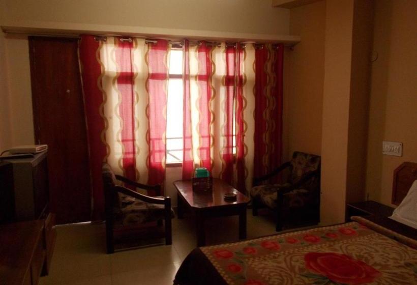 هتل Nice Place Near Cart Road