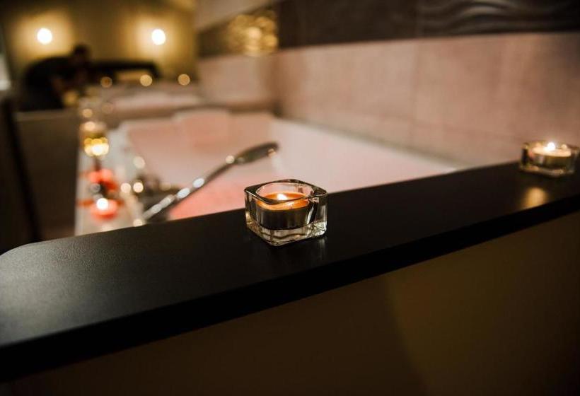 La Suite Romantique Avec Jacuzzi Au Cœur De Perpignan