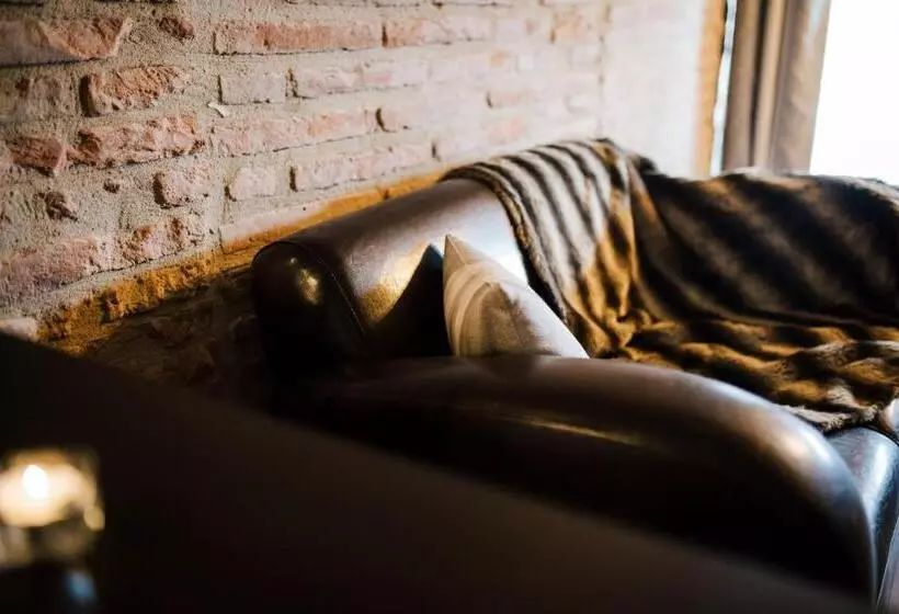 La Suite Romantique Avec Jacuzzi Au Cœur De Perpignan