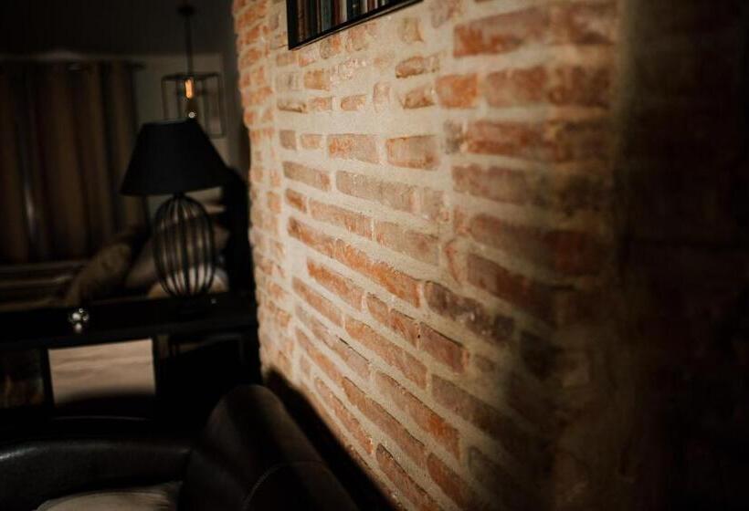 La Suite Romantique Avec Jacuzzi Au Cœur De Perpignan