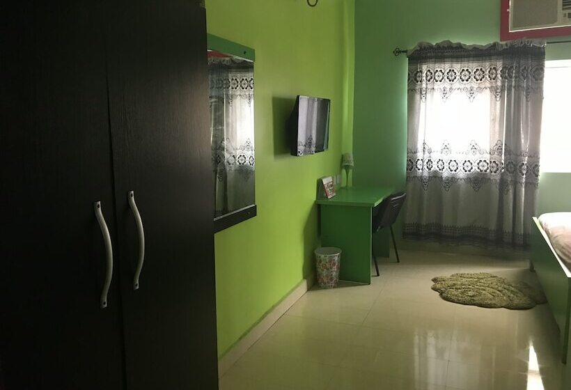 Meadway Luxury Hotels