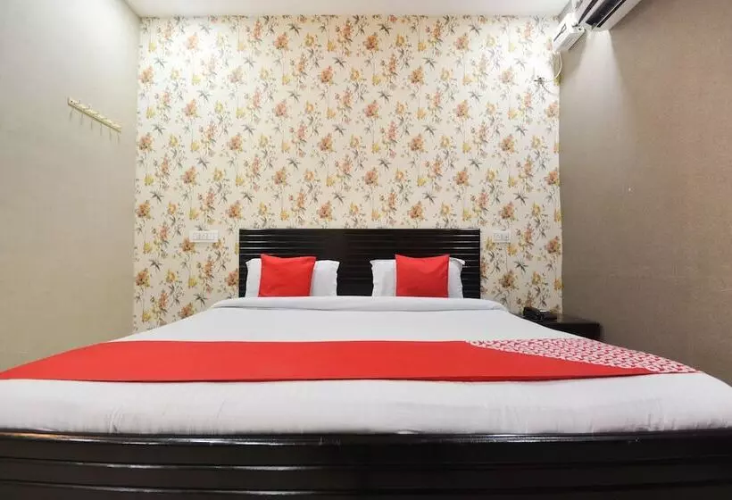 Oyo 16515 Hotel Bombay Residency