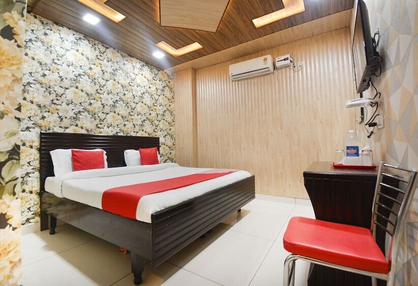 Oyo 16515 Hotel Bombay Residency