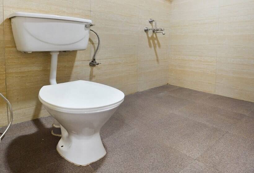 Oyo 16515 Hotel Bombay Residency