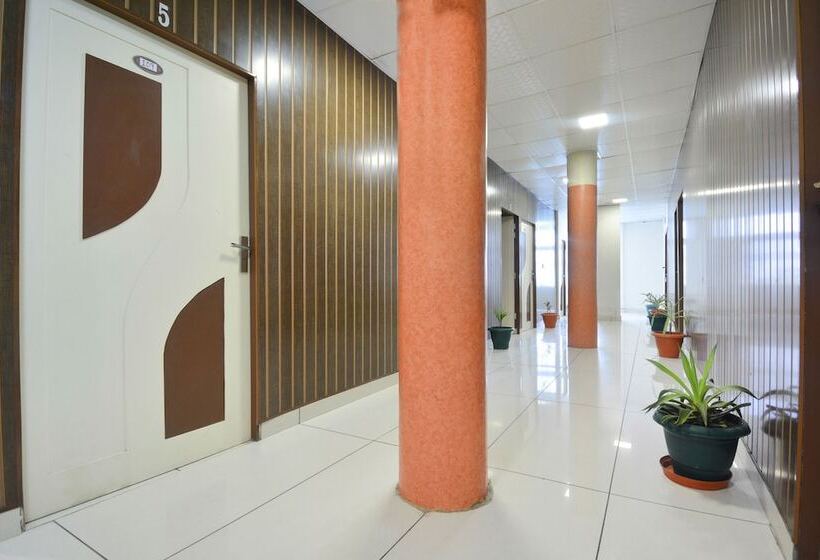 Oyo 16515 Hotel Bombay Residency