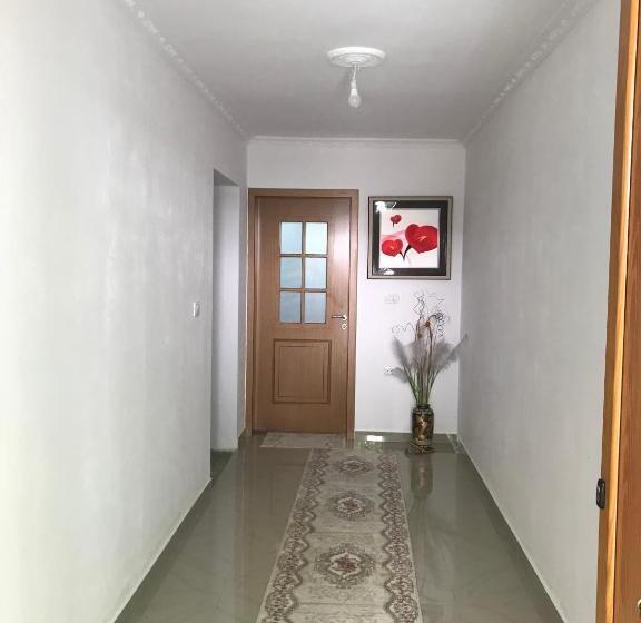 پانسیون Tourists Guest House