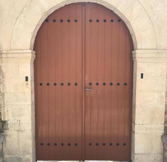 پانسیون Tourists Guest House