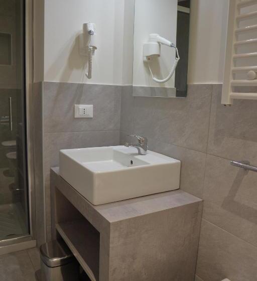 مبيت وإفطار Dimora Dell Arte   Foresteria Lombarda Smart Rent