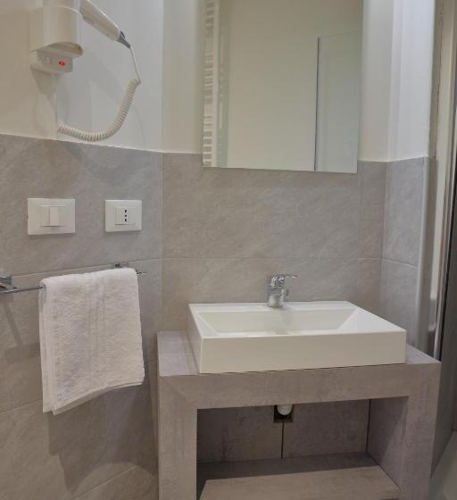 مبيت وإفطار Dimora Dell Arte   Foresteria Lombarda Smart Rent