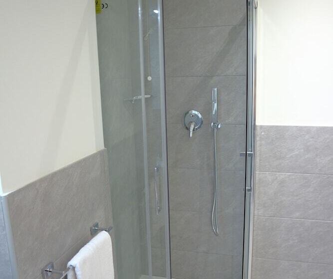 مبيت وإفطار Dimora Dell Arte   Foresteria Lombarda Smart Rent