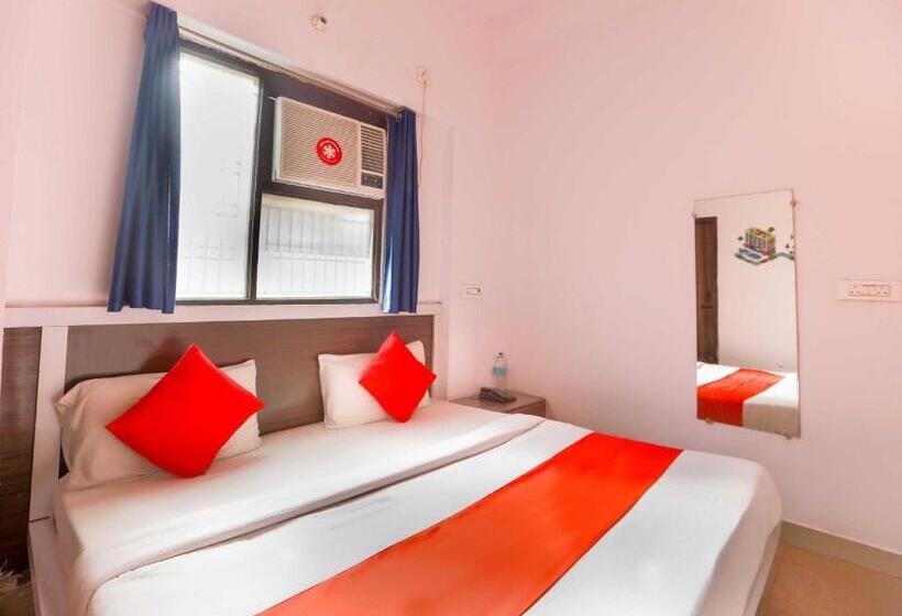 Hotel O Noida Villa