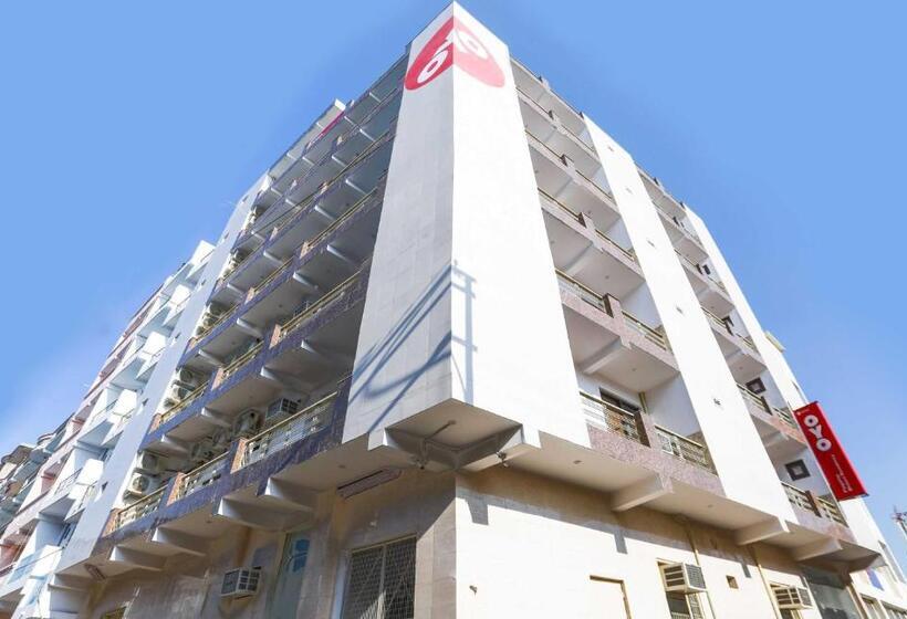 Hotel O Noida Villa