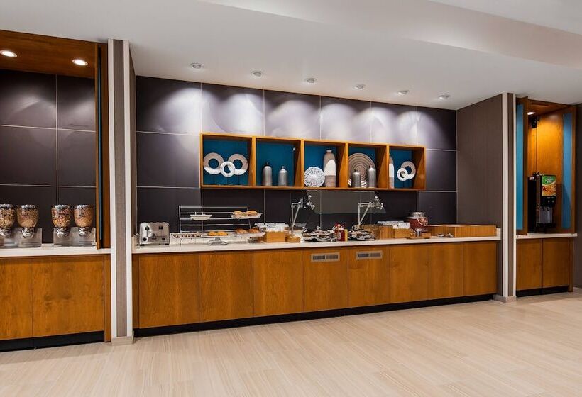 Отель Springhill Suites By Marriott Chambersburg