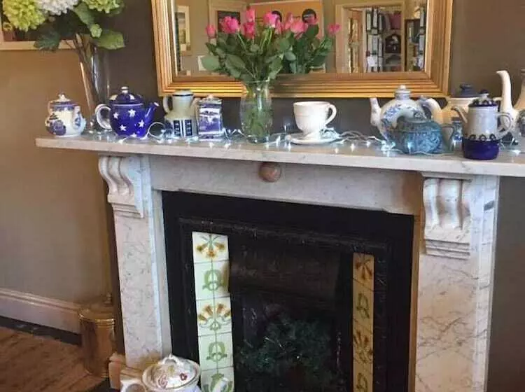 Aamiaismajoitus (B&B) Stephensons Tea And Coffee House