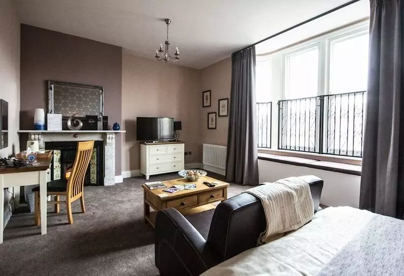 Aamiaismajoitus (B&B) Stephensons Tea And Coffee House