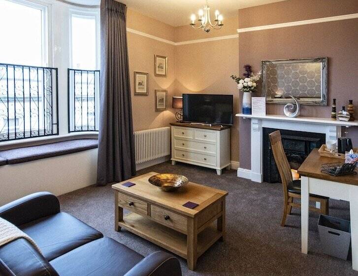 민박 Stephensons Tea And Coffee House