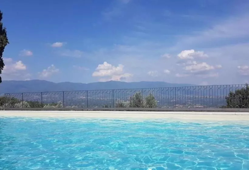 Hotelli Castello Di Pratelli