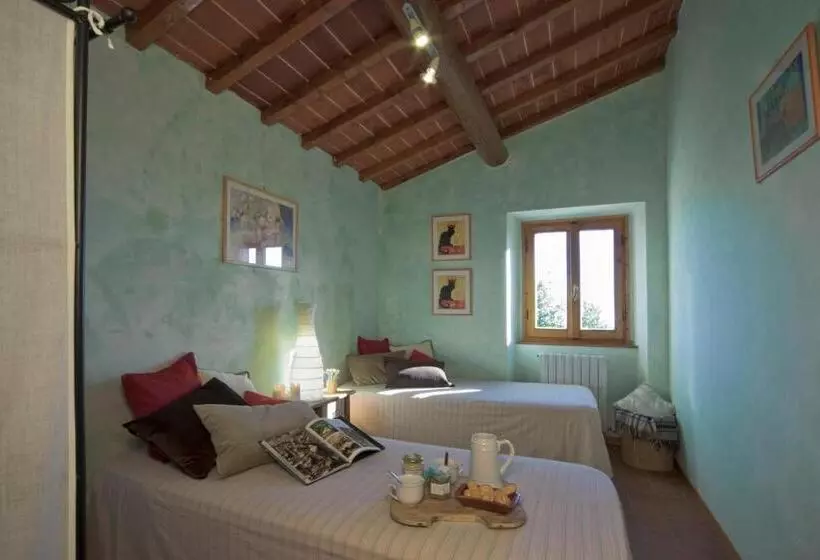 Hotelli Castello Di Pratelli