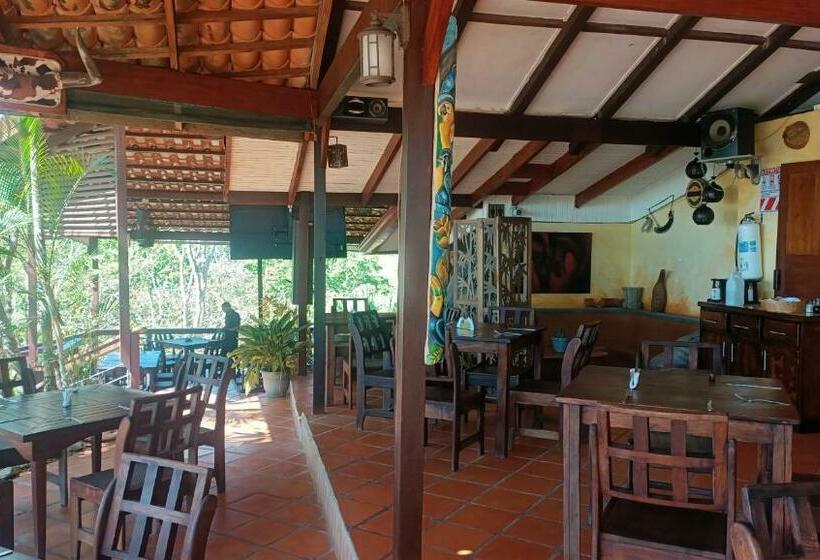 호텔 Finca Los Caballos Montezuma