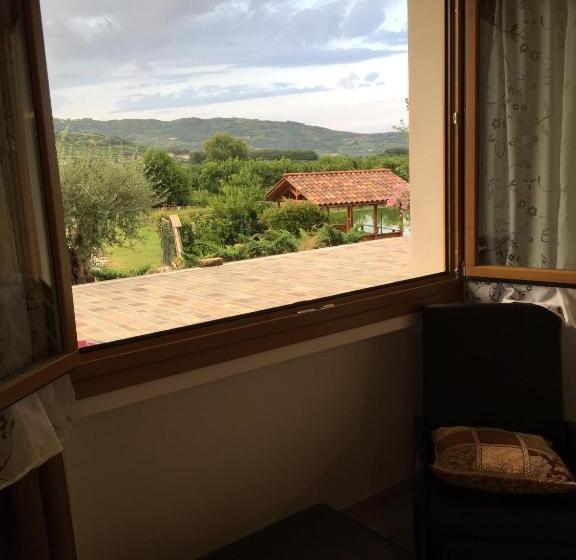 ホテル La Fontanella