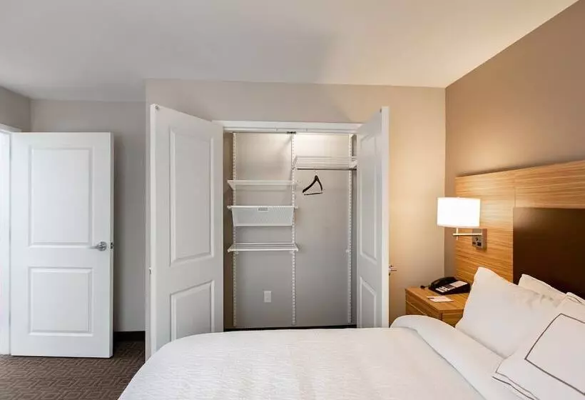 ホテル Towneplace Suites By Marriott Louisville Airport