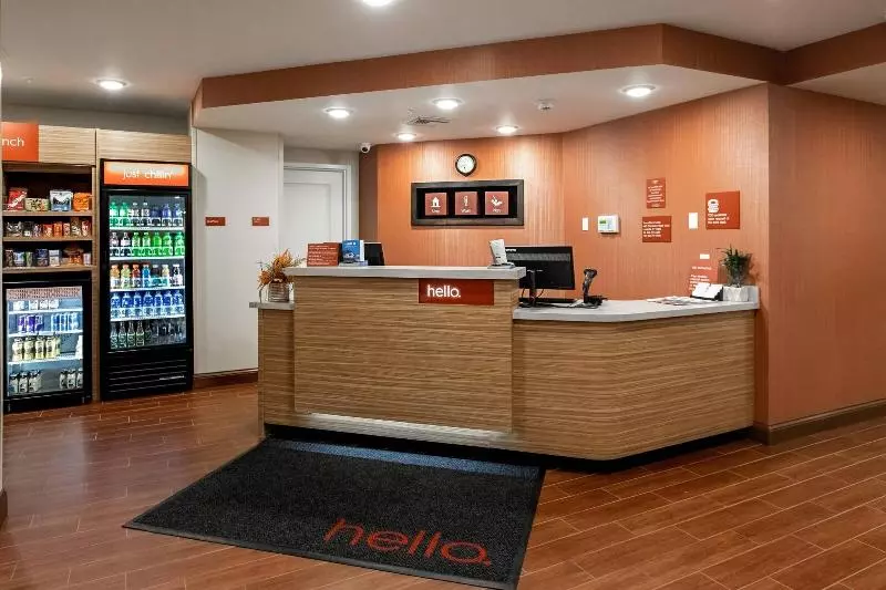 ホテル Towneplace Suites By Marriott Louisville Airport