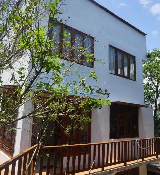 ペンション Mallika Guest House