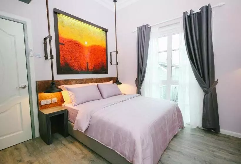 The Royale Chenang Resort