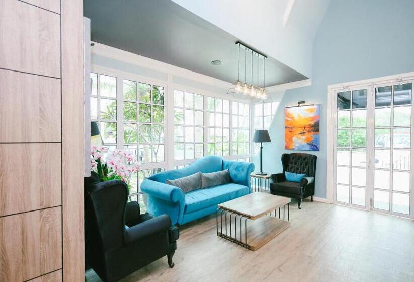 The Royale Chenang Resort