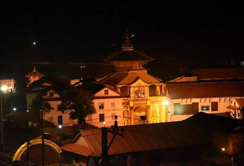هتل Kailash Kuti Inn
