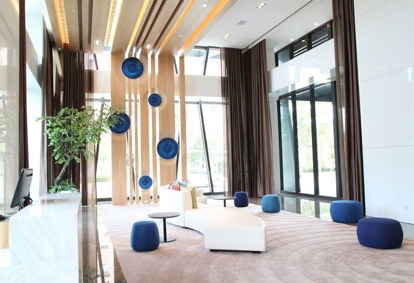 Lakeshore Hotel Yilan