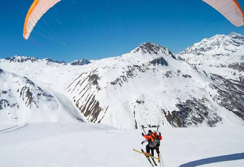 هتل Le Refuge De Solaise   2551 M Altitude