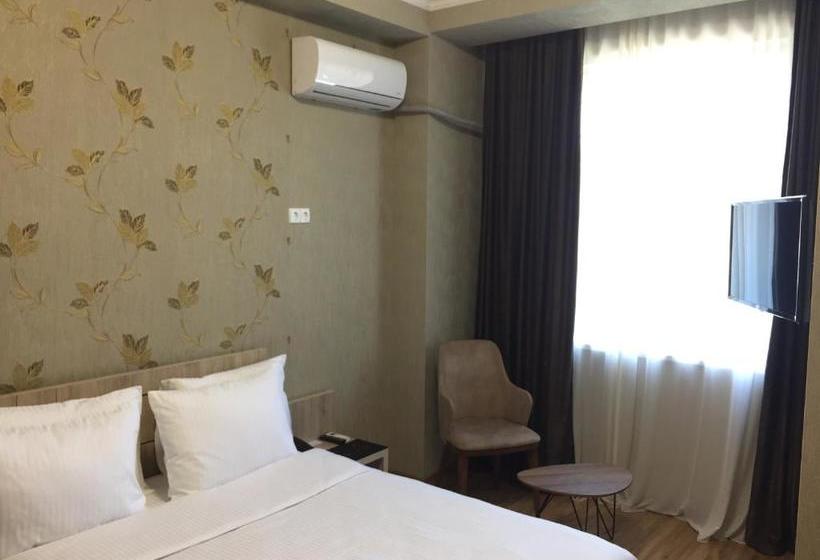 هتل Atlantis Near Airport