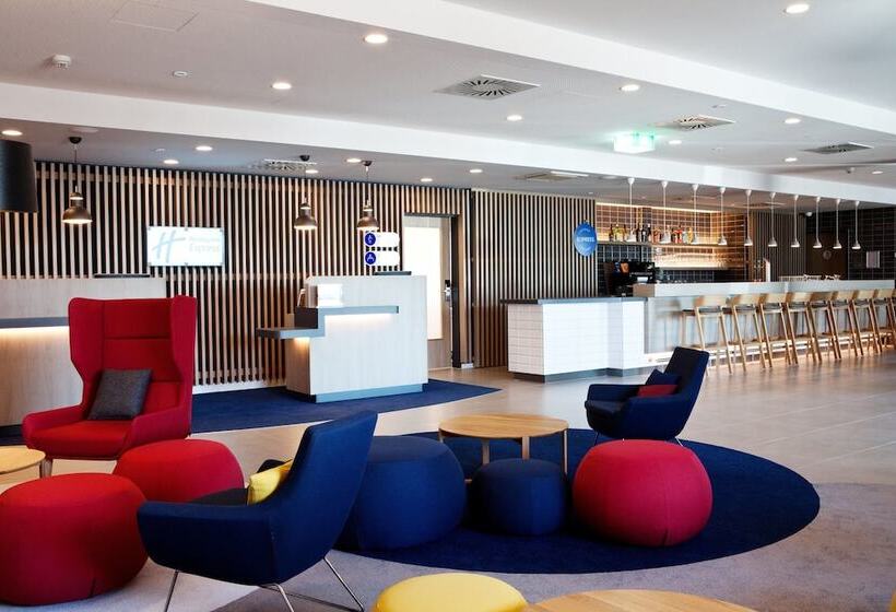 호텔 Holiday Inn Express   Ringsheim, An Ihg