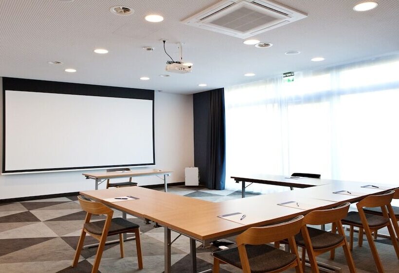 호텔 Holiday Inn Express   Ringsheim, An Ihg