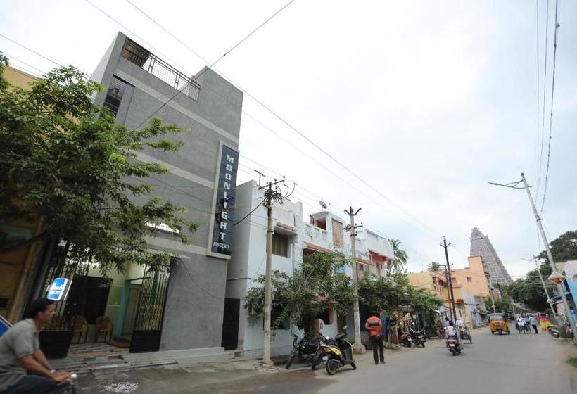 پانسیون Moonlight Residency