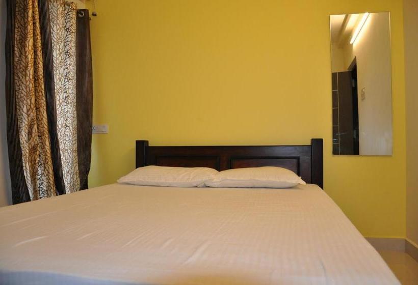 پانسیون Moonlight Residency