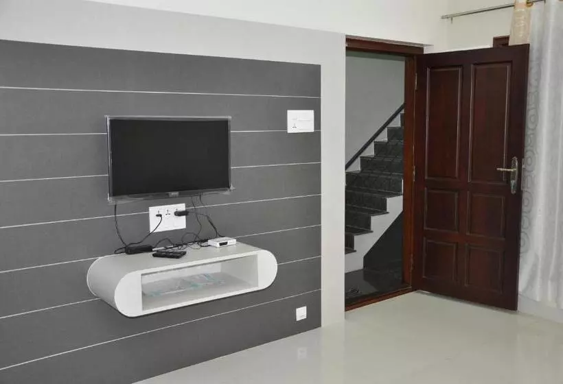 پانسیون Moonlight Residency