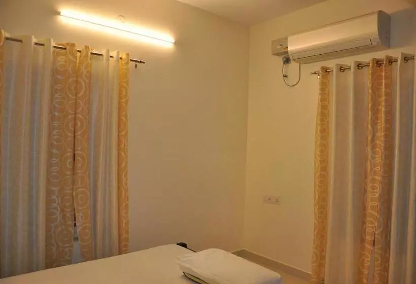 پانسیون Moonlight Residency