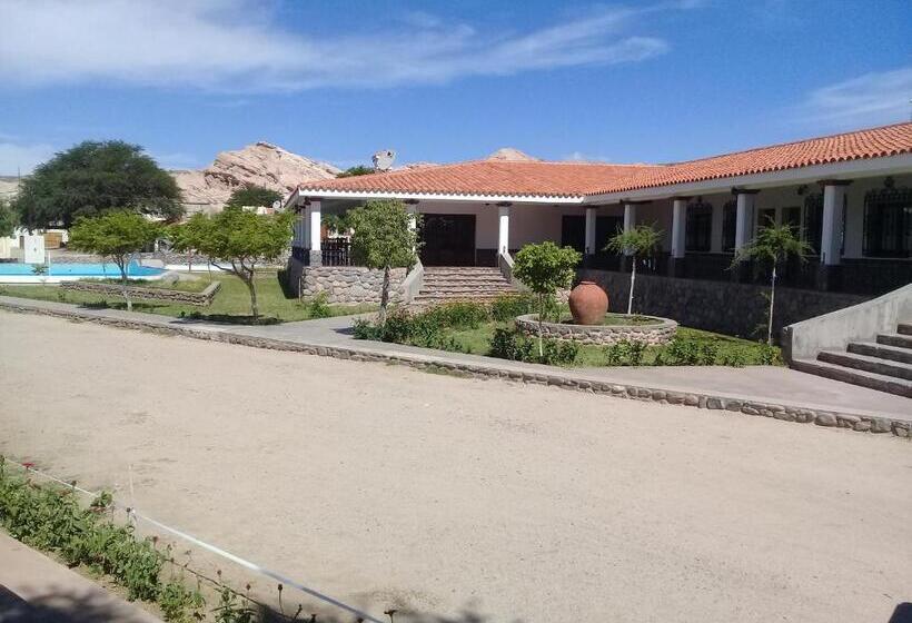 فندق صغير Hostería Municipal De Angastaco