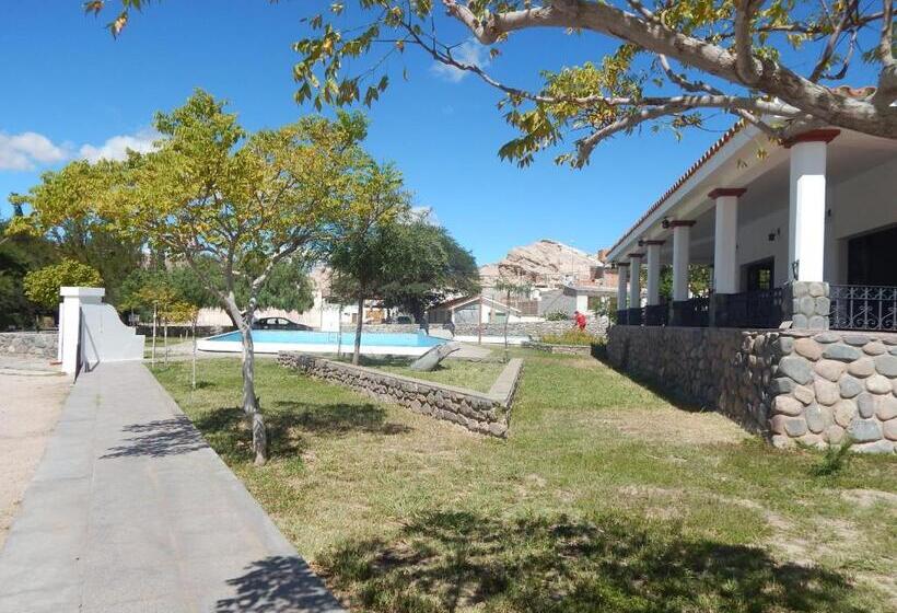 فندق صغير Hostería Municipal De Angastaco