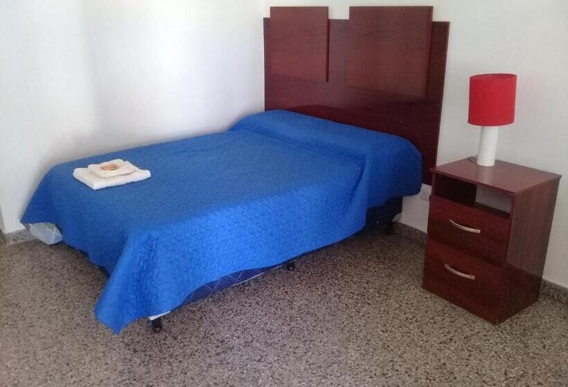 فندق صغير Hostería Municipal De Angastaco