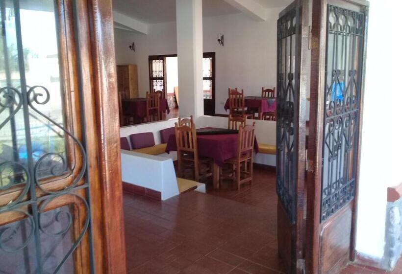 فندق صغير Hostería Municipal De Angastaco