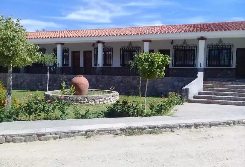 ユースホステル Hostería Municipal De Angastaco