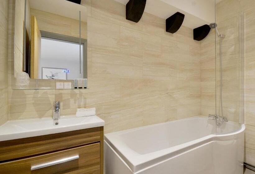 旅馆 The Cayley Arms Inn